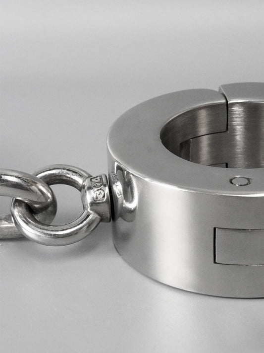 Extra Heavy Stainless Steel Restraints (Screw Locking)