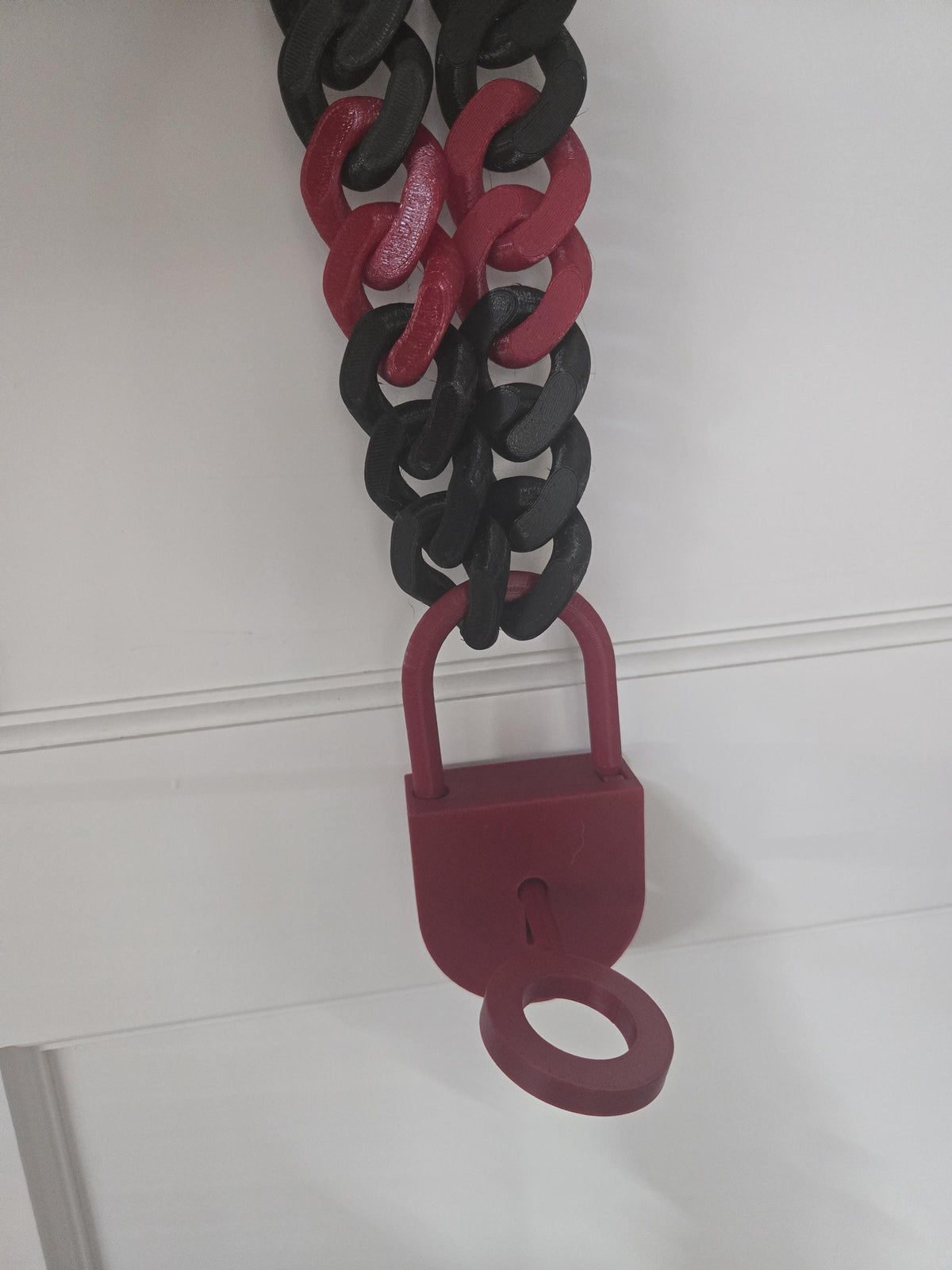Giant 3D Printed Padlock – Oversized Prop & Costume Accessory!