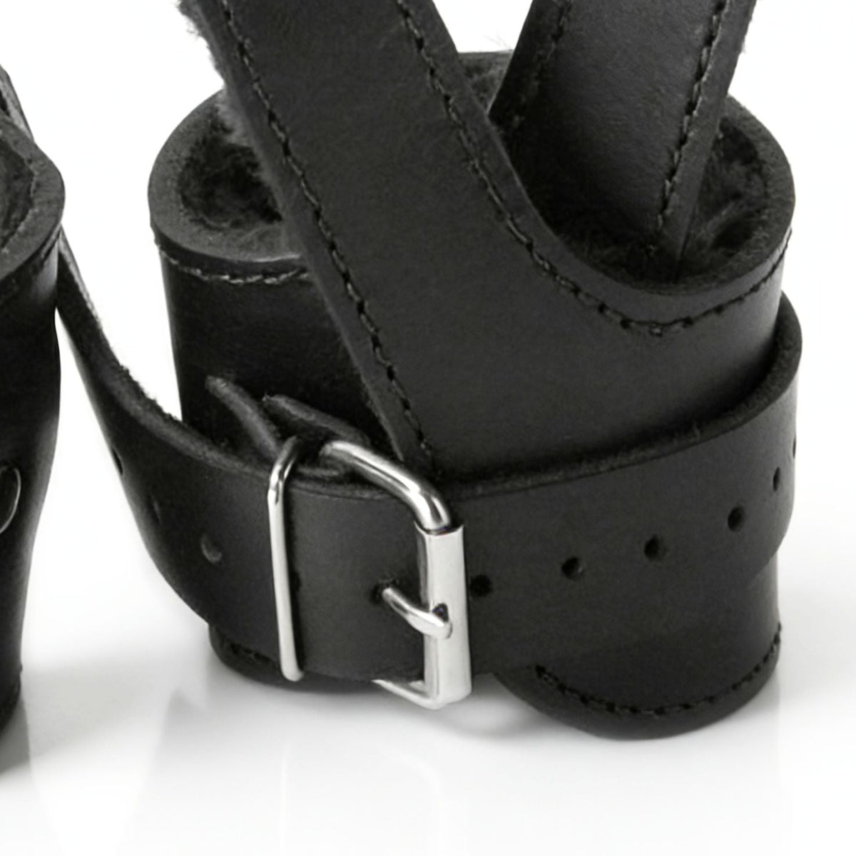 Suspension Set with Ring and Fur-Lined Cuffs
