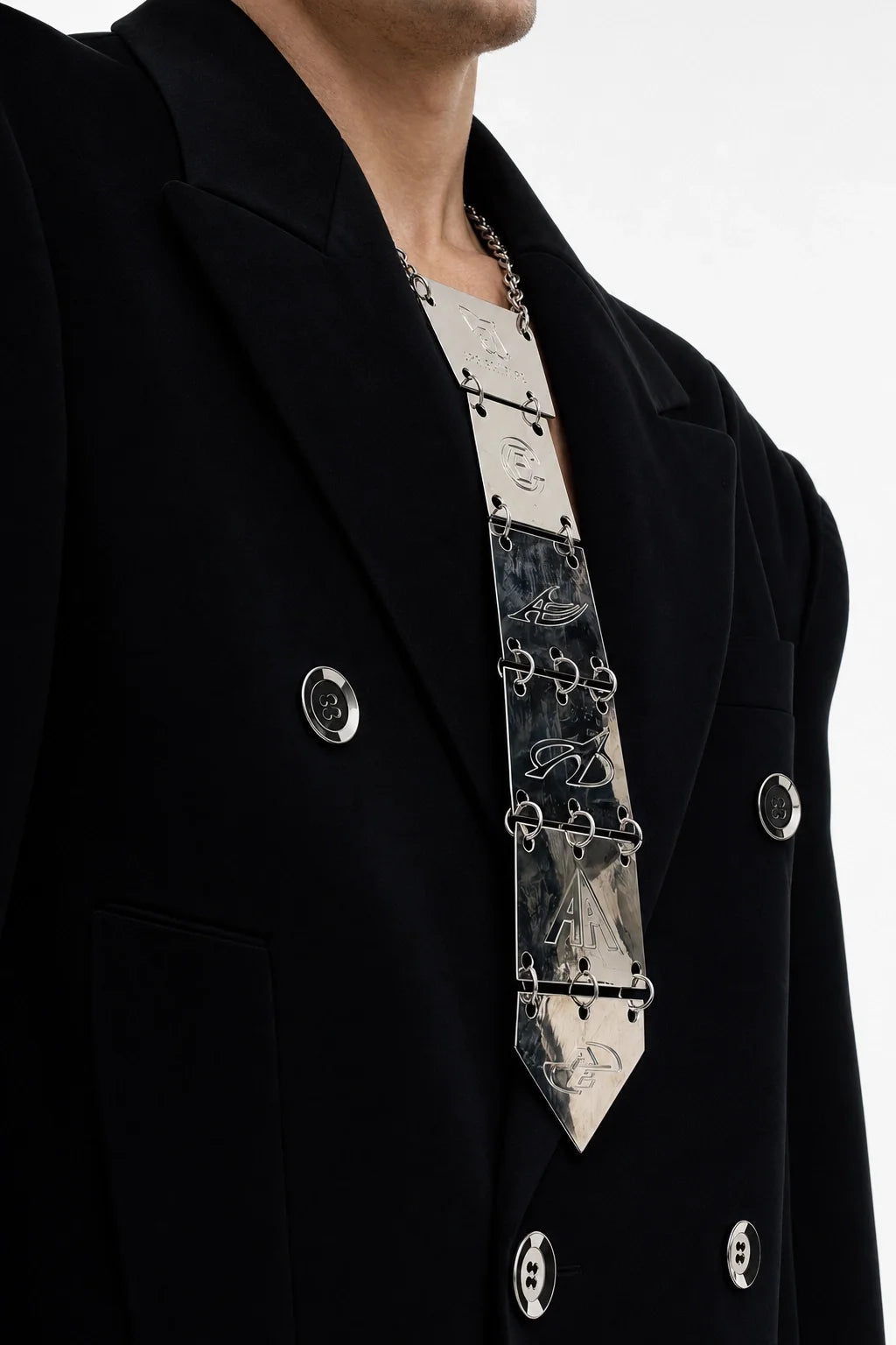3D Spine-Inspired Metal Tie Necklace
