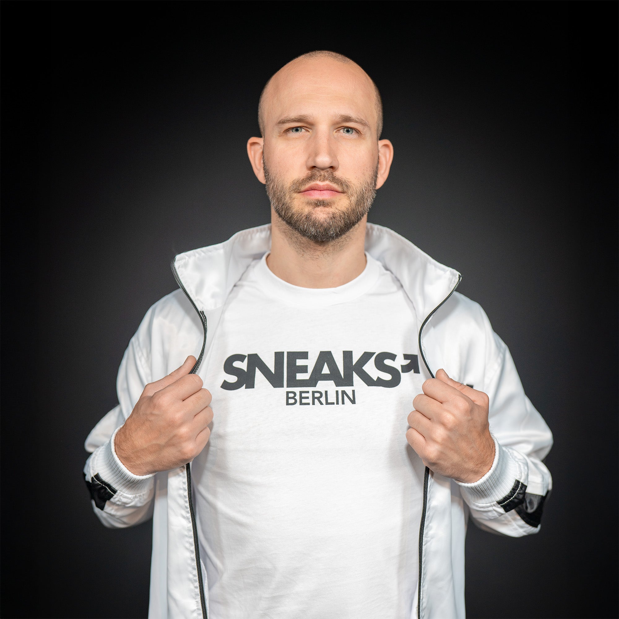 GEAR SHIRT SNEAKS WHT
