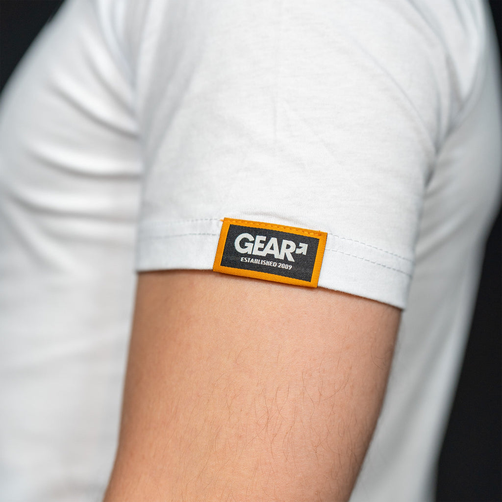 GEAR SHIRT SNEAKS WHT