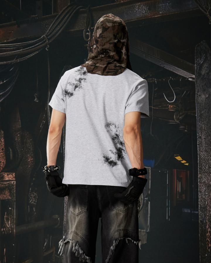 KIIKIO Dark Street Crinkle Spliced Distressed Graphic Tee