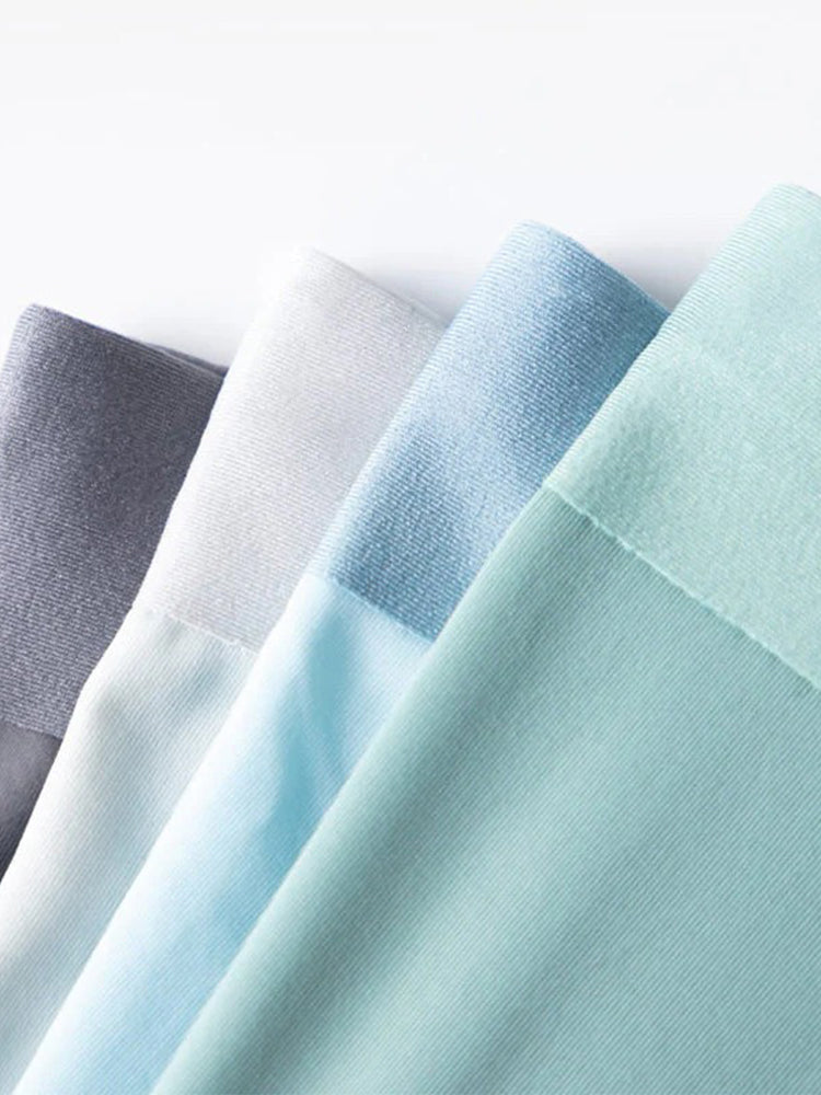 3 Pack Men's Ultra-thin Ice Silk Seamless Solid Trunks