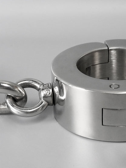 Extra Heavy Stainless Steel Restraints (Screw Locking)