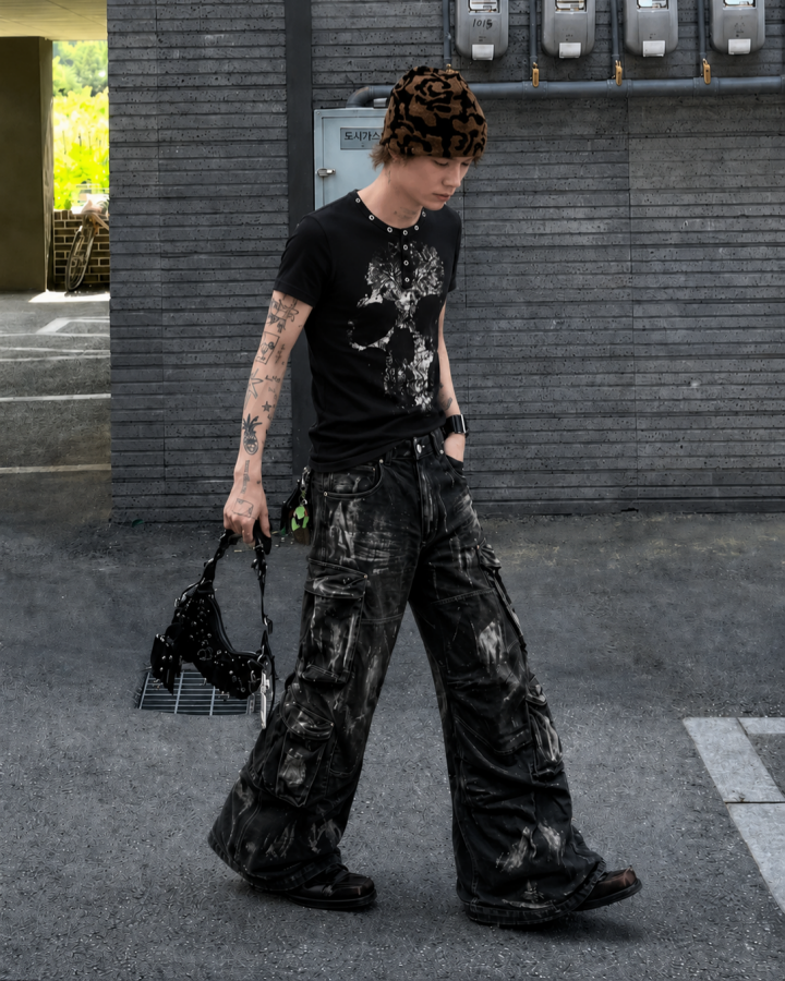 KIIKIO Dark Street Metal-Decorated Crew Neck Tee