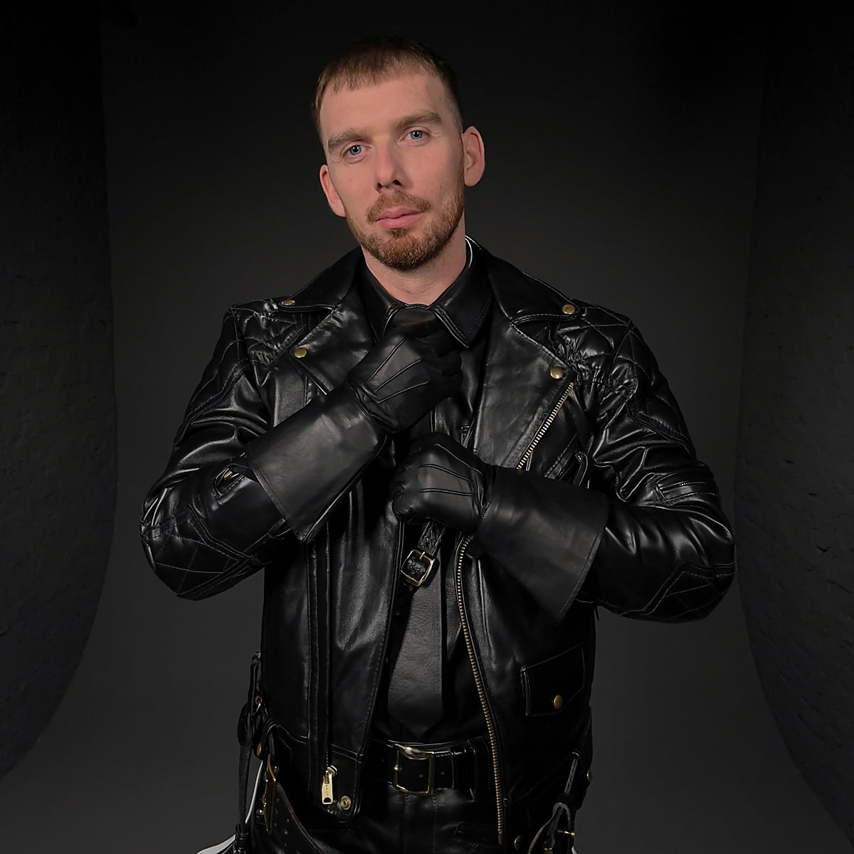 TG 650 LEATHER GAUNTLET GLOVES
