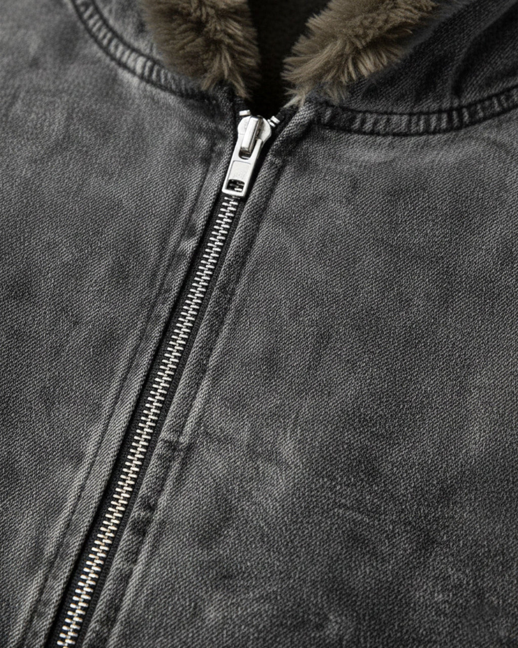 Cropped-Boxy Hoodie in Stone-Washed Cotton