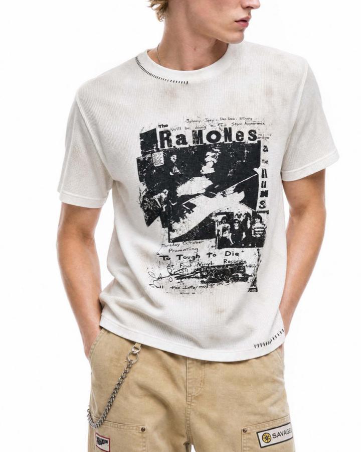 KIIKIO American-Style Distressed Graphic Crew-Neck T-Shirt