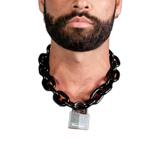 ruff GEAR Pitbull Chain 8mm with 40mm Master Lock Black