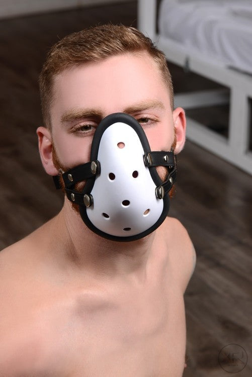 Musk Athletic Cup Muzzle