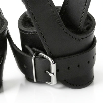 Suspension Set with Ring and Fur-Lined Cuffs
