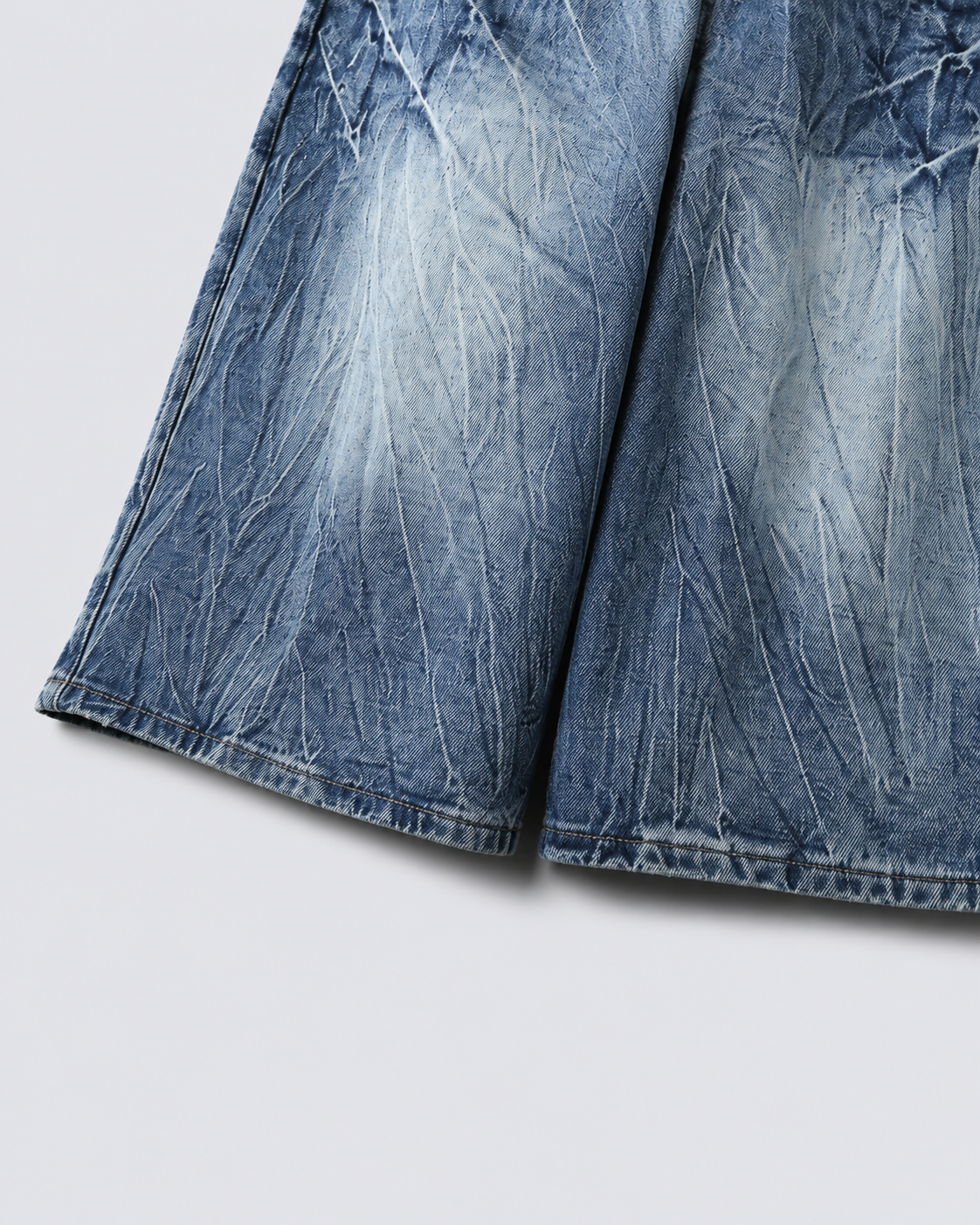 KIIKIO Vintage-Style Lightning-Pattern Cropped Denim Pants