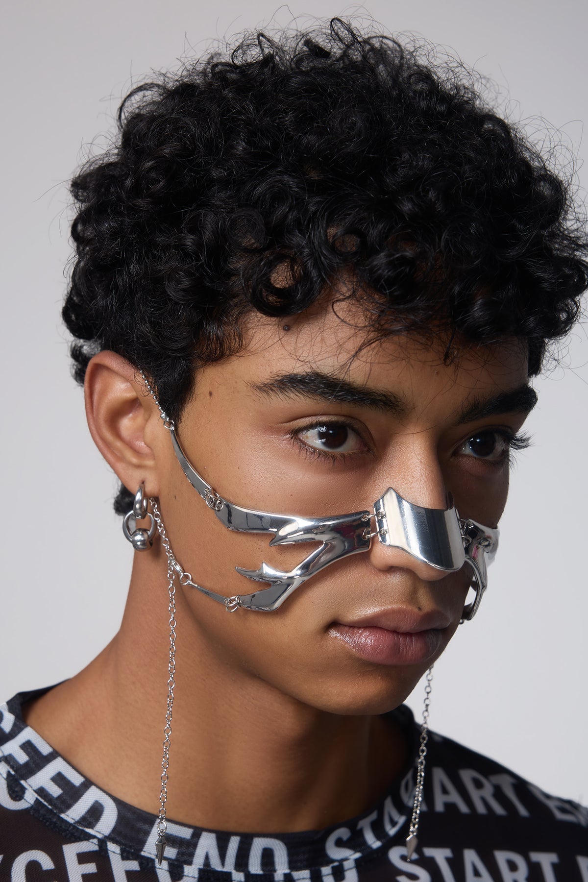 Chrome Ray Alien Shaped Nose Mask