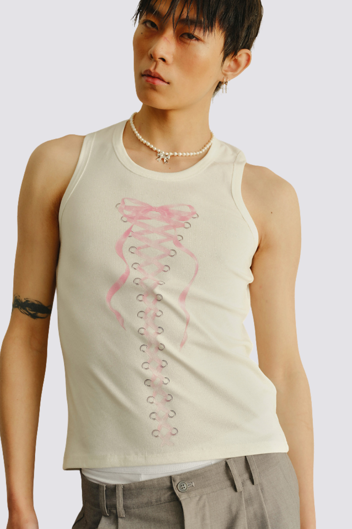 Clean Mark Bow Print Sleeveless Top