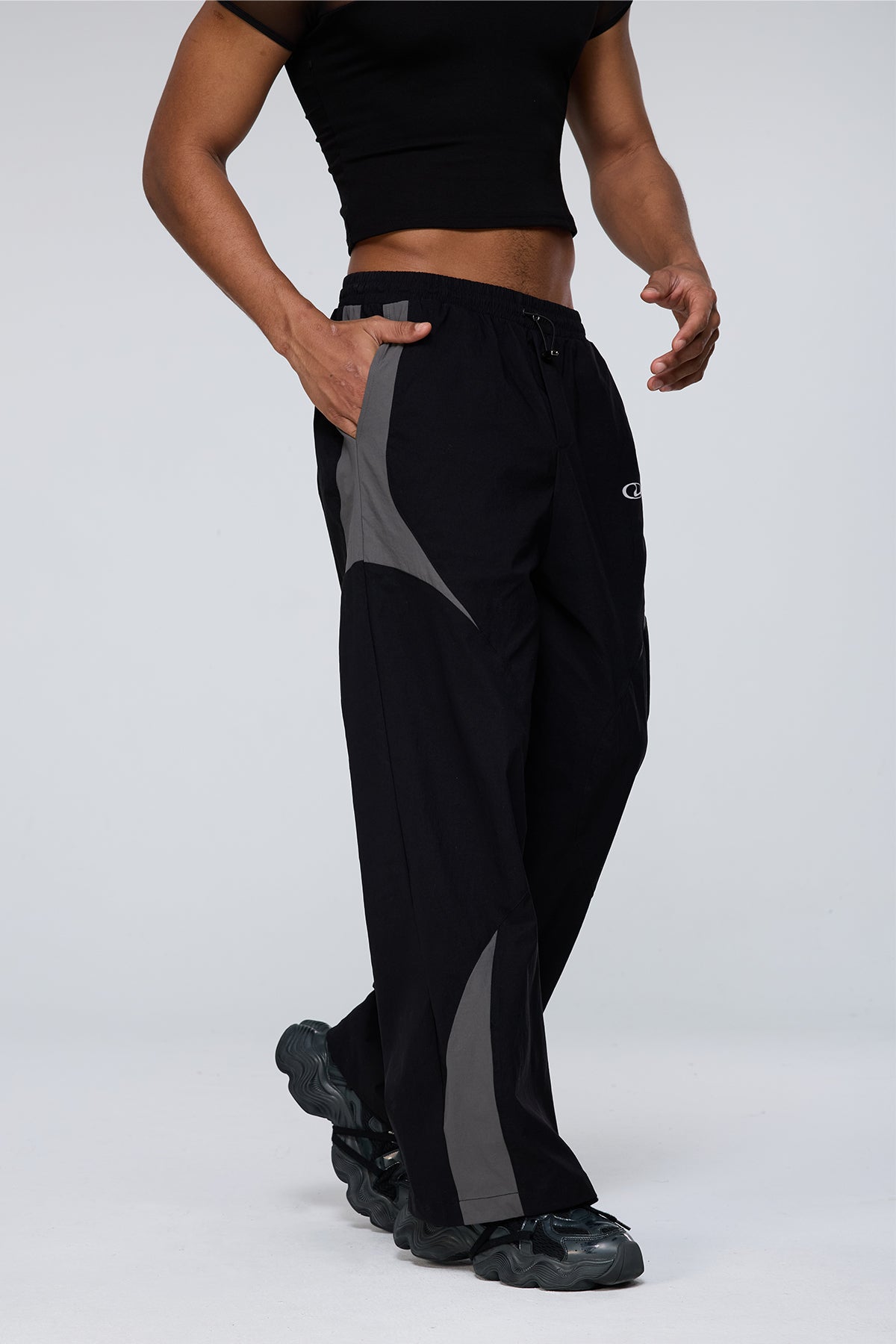 Complex Stitch Straight Pants