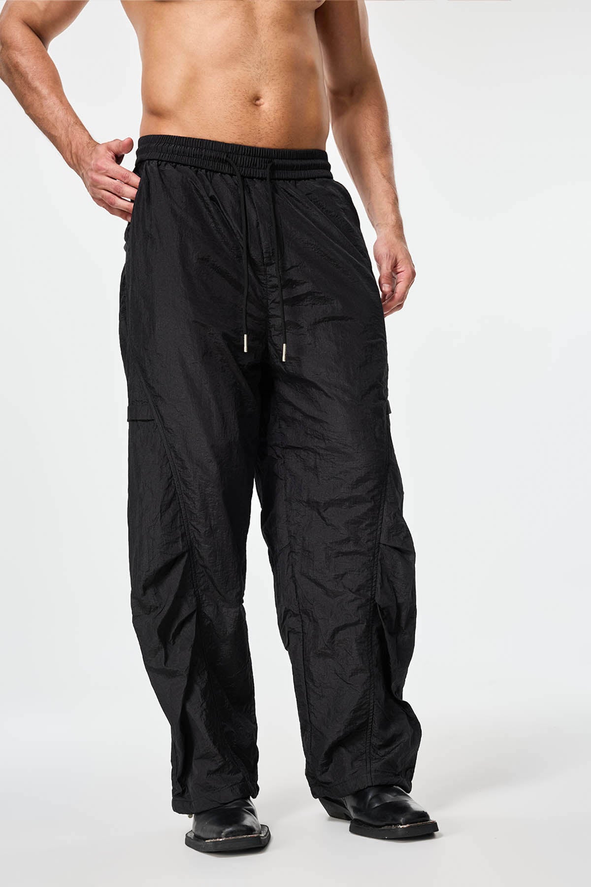 Controlled Motion Barrel Pants