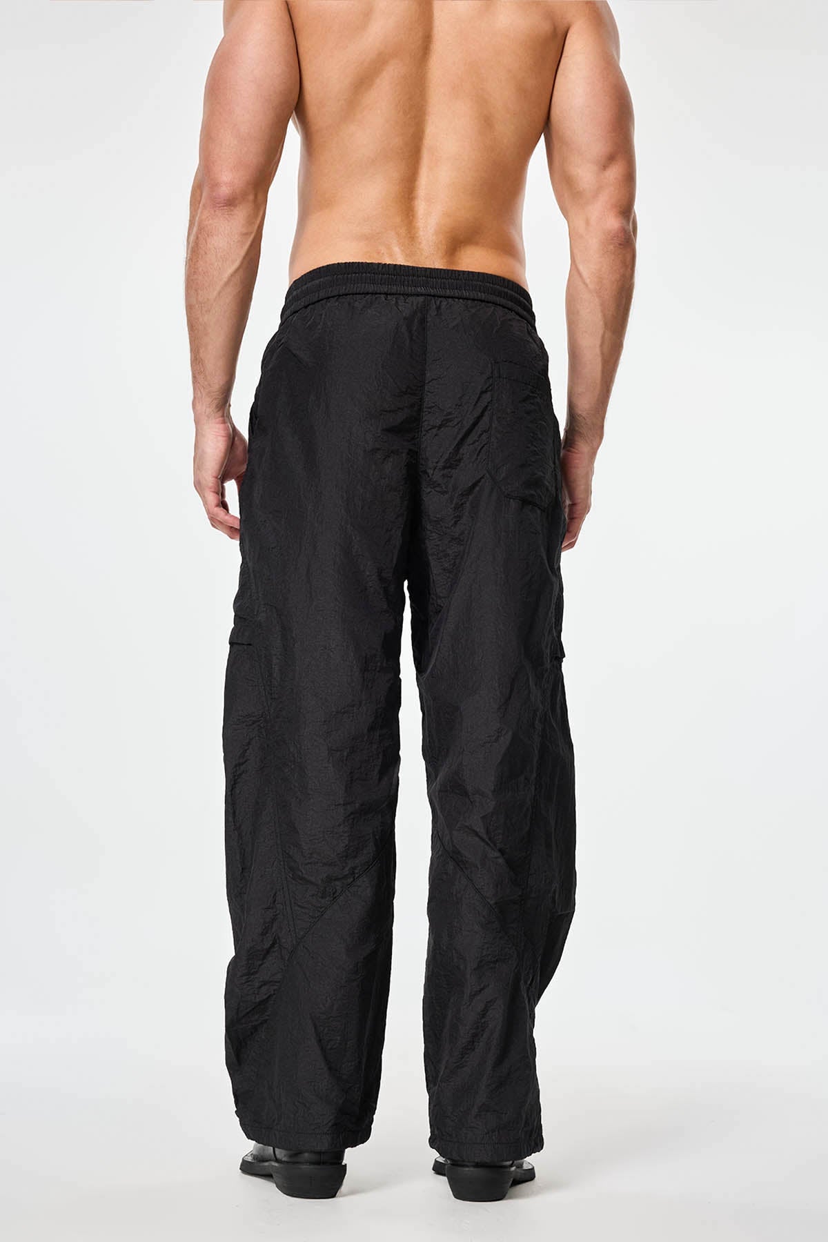 Controlled Motion Barrel Pants