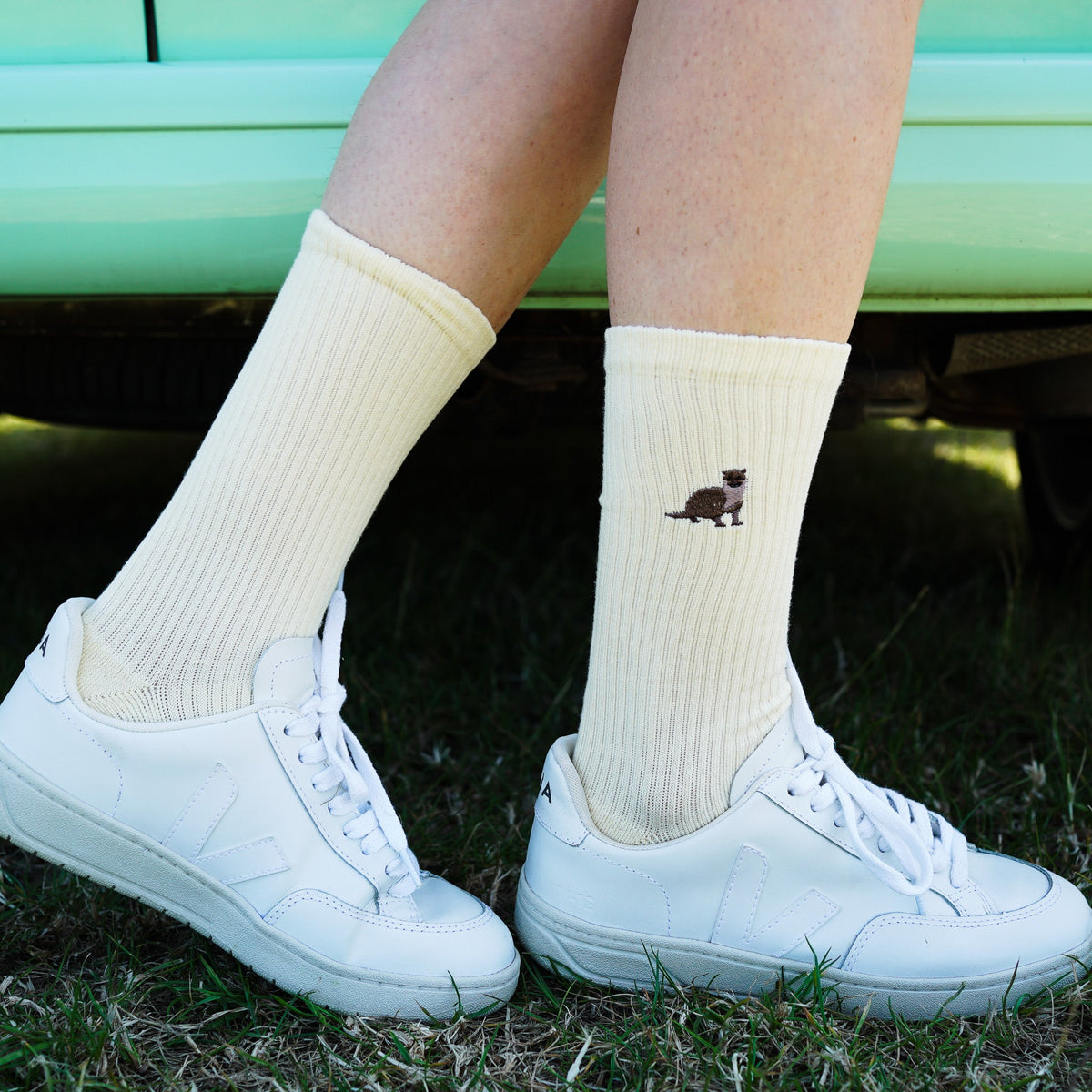 Save the Otter Ribbed Bamboo Socks