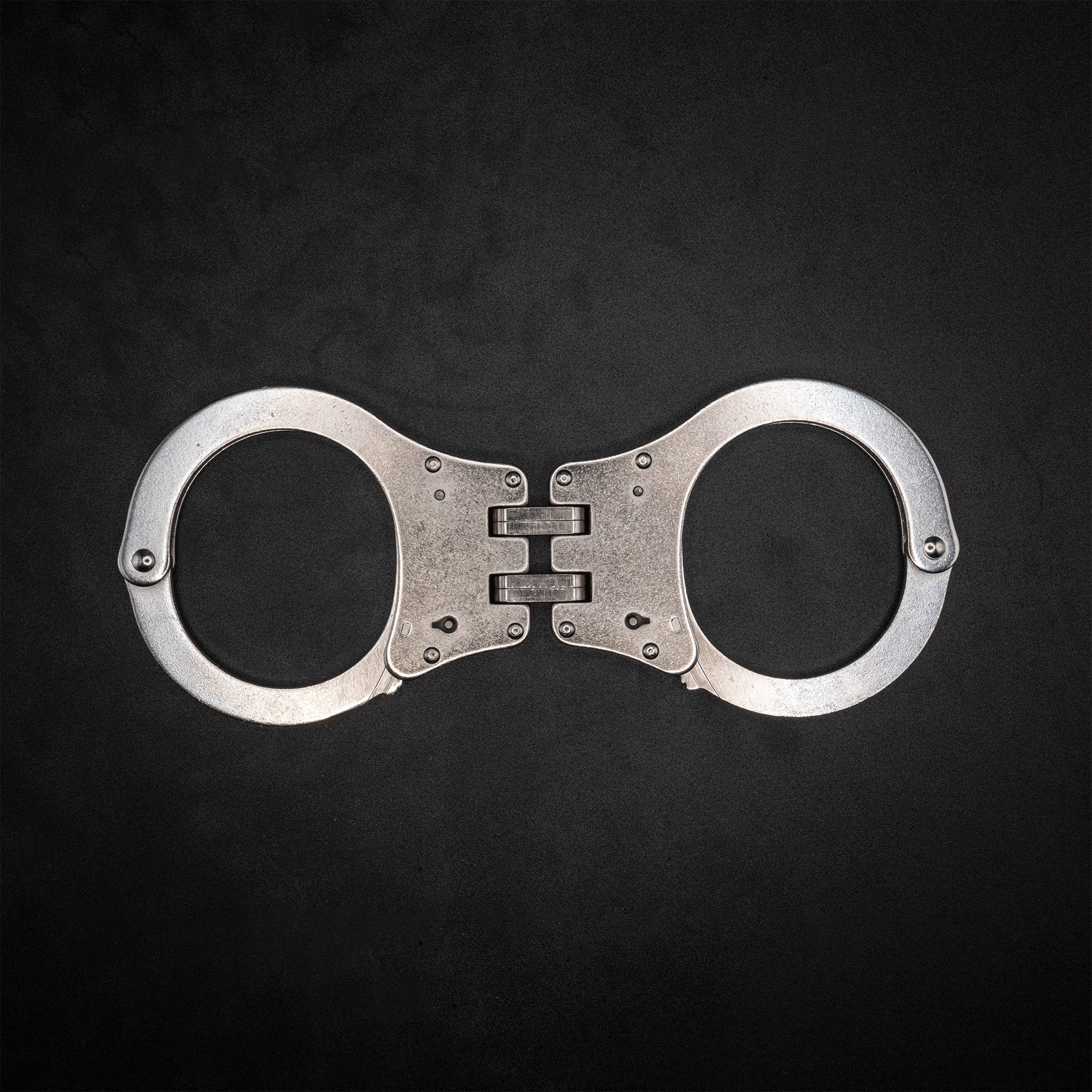 POLICE CUFFS STEEL HINGED