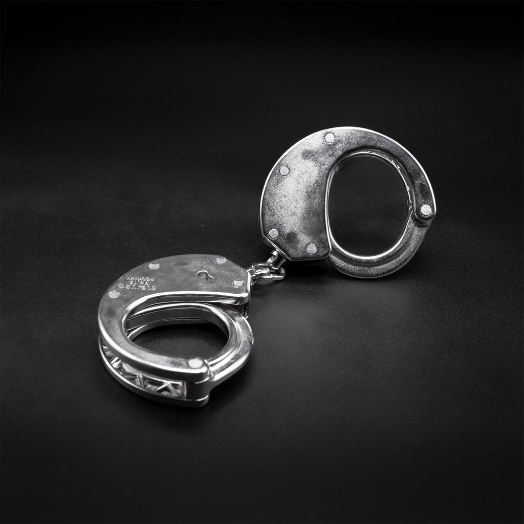 CLEJUSO HEAVY HANDCUFFS NO13