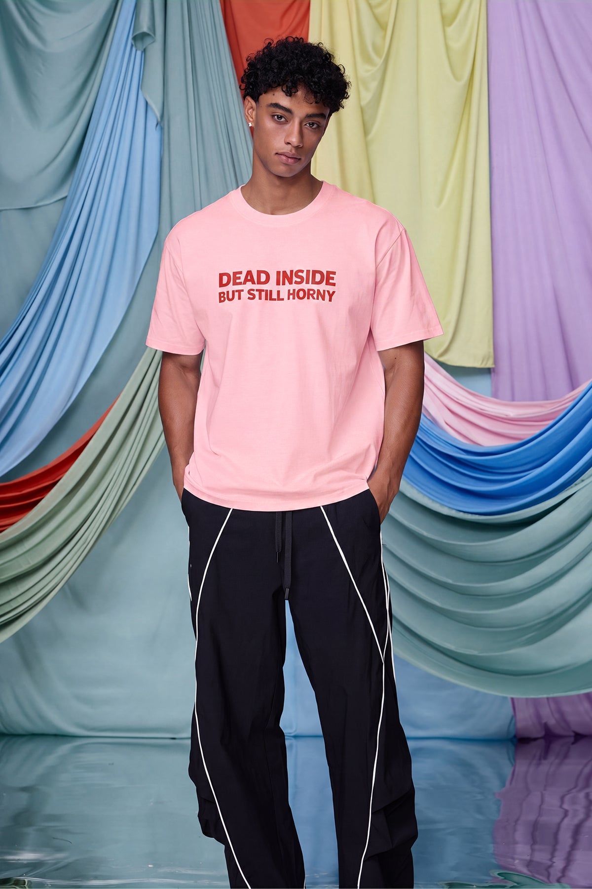 Fluid Graphic Print T-Shirt Pink