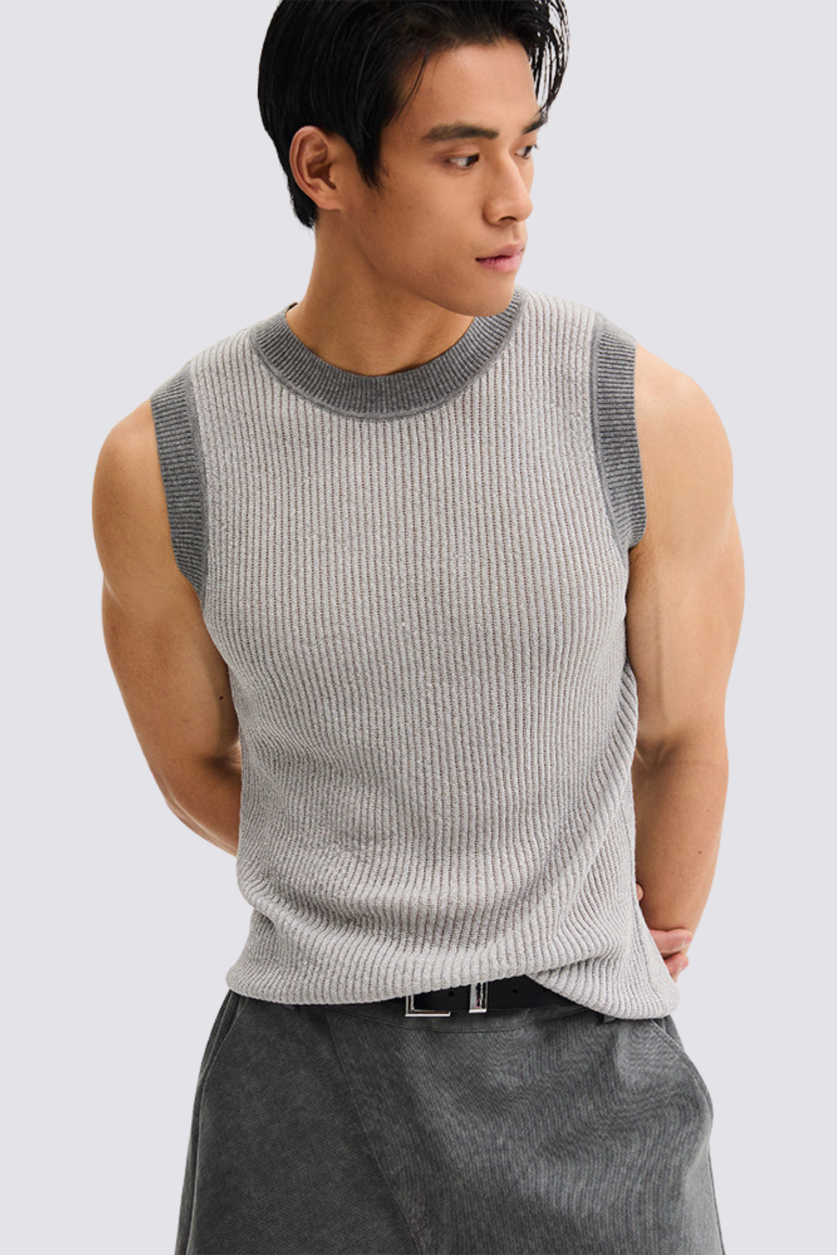 Gentle Loop Sleeveless Knit Top