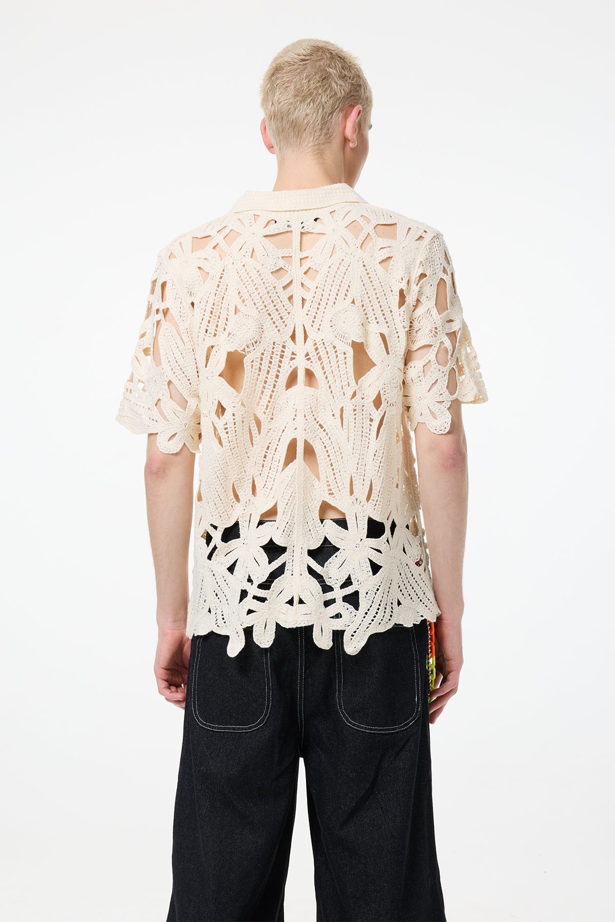 Gentle Structure Cutout Knit Shirt