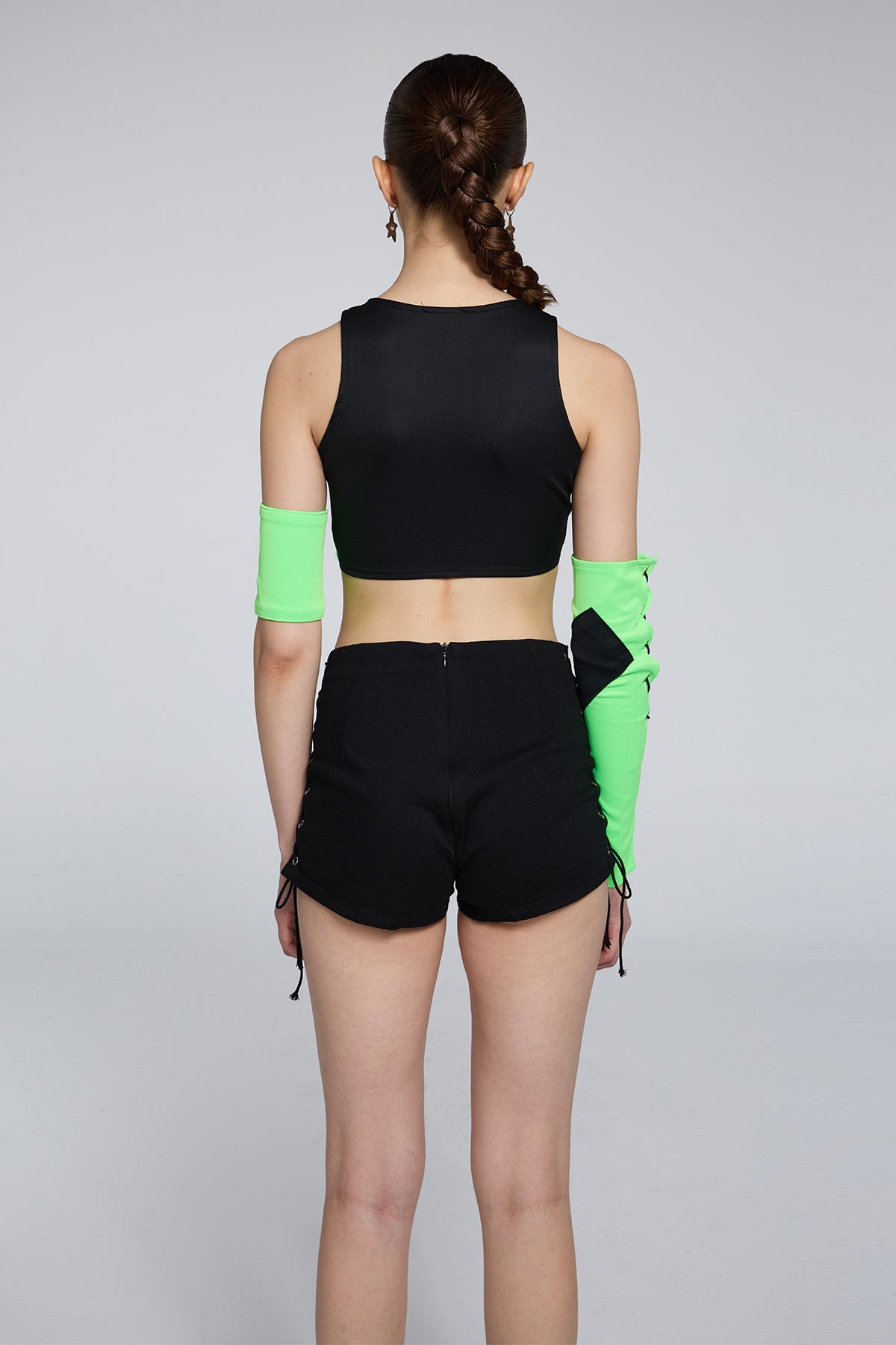 Glow Thread Sleeveless Print Top With Sleeves