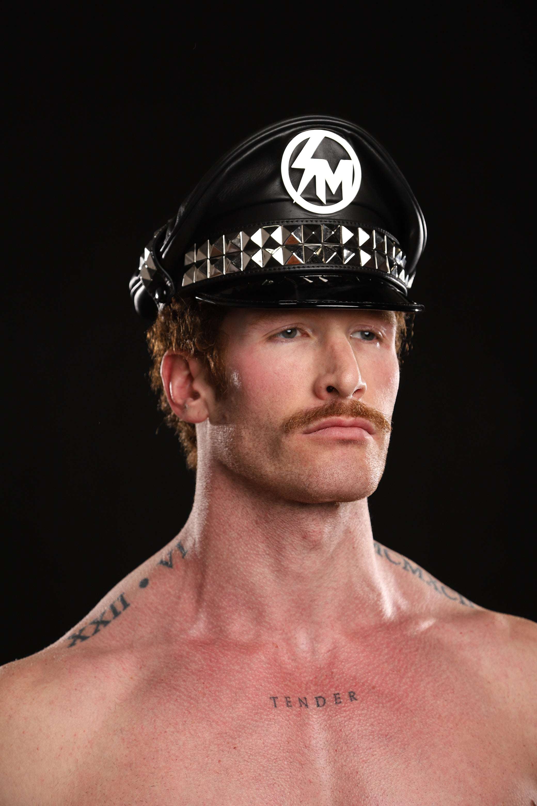 S&M LEATHER MUIR