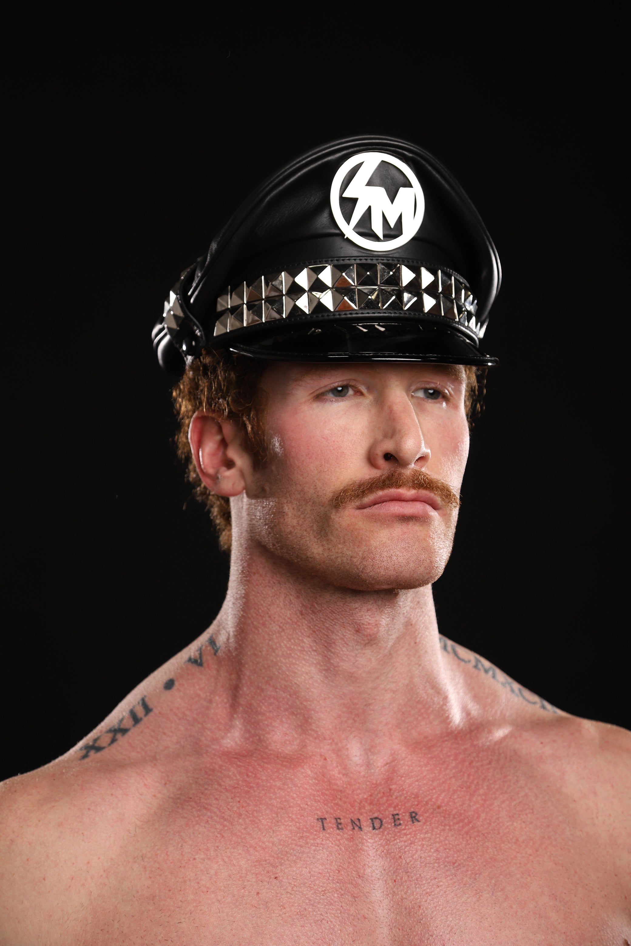 S&M LEATHER MUIR