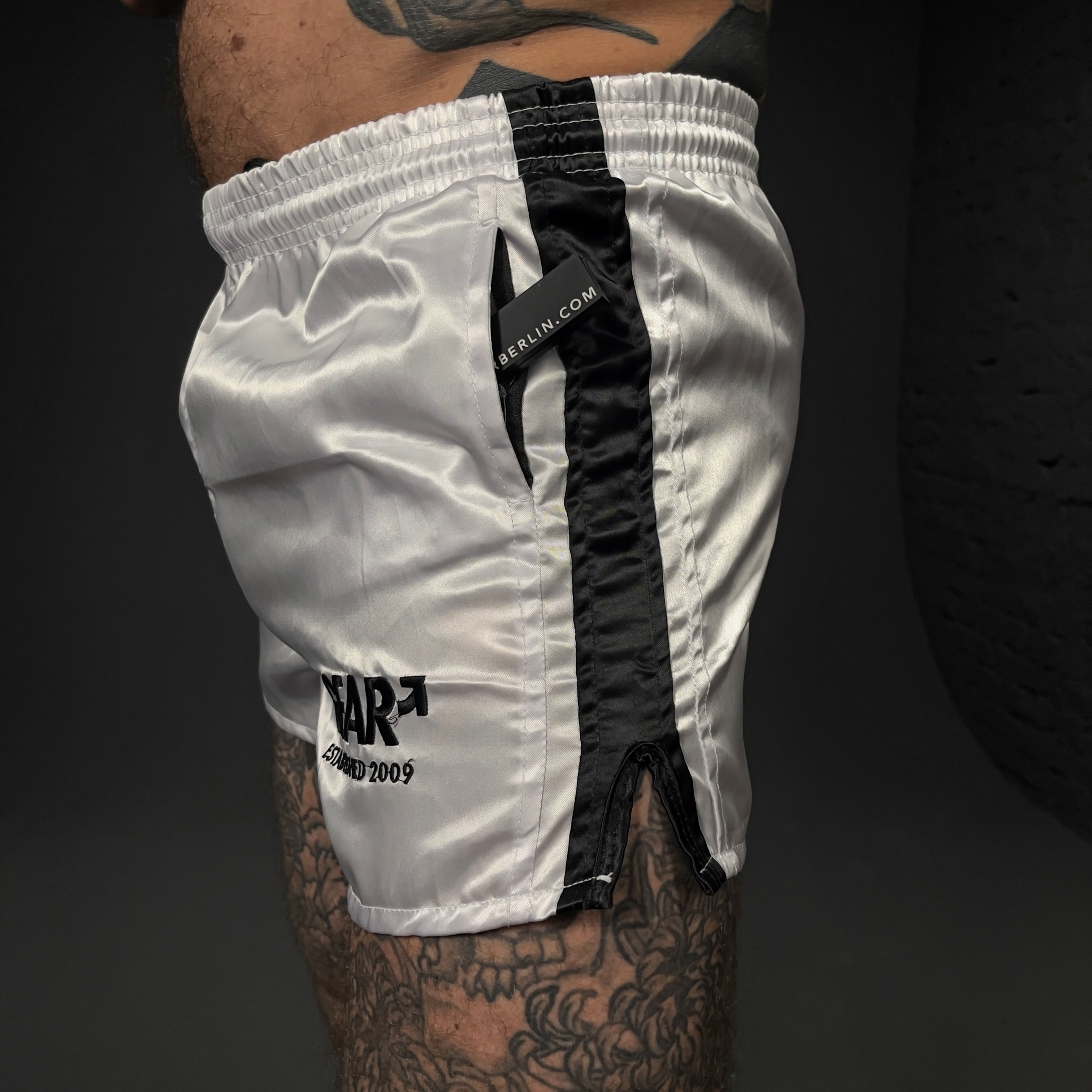 KINKSTER SHORT NYLON WHT/BLK