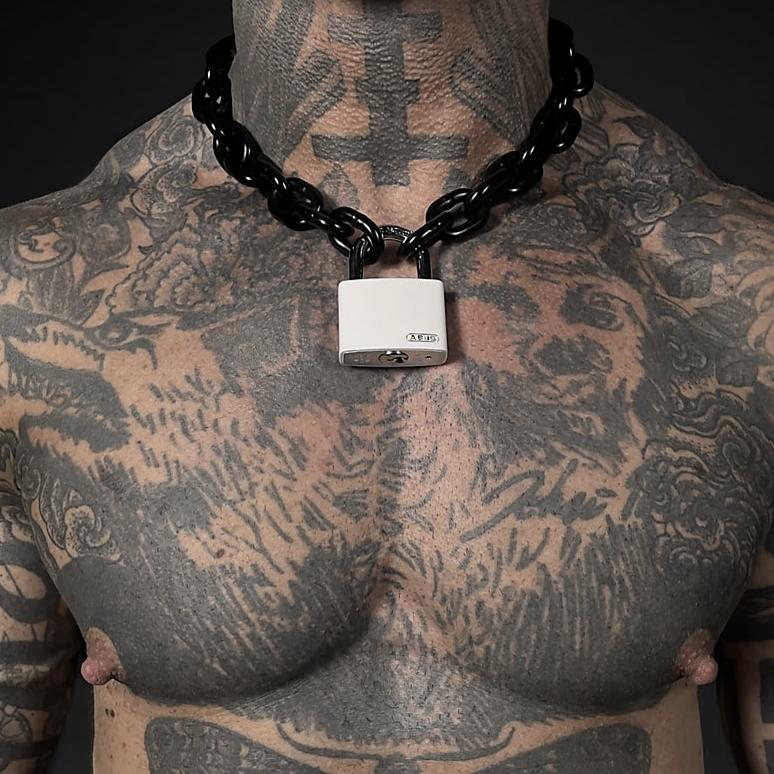 LIL' BLACK COLLAR & CUSTOM LOCK 19'