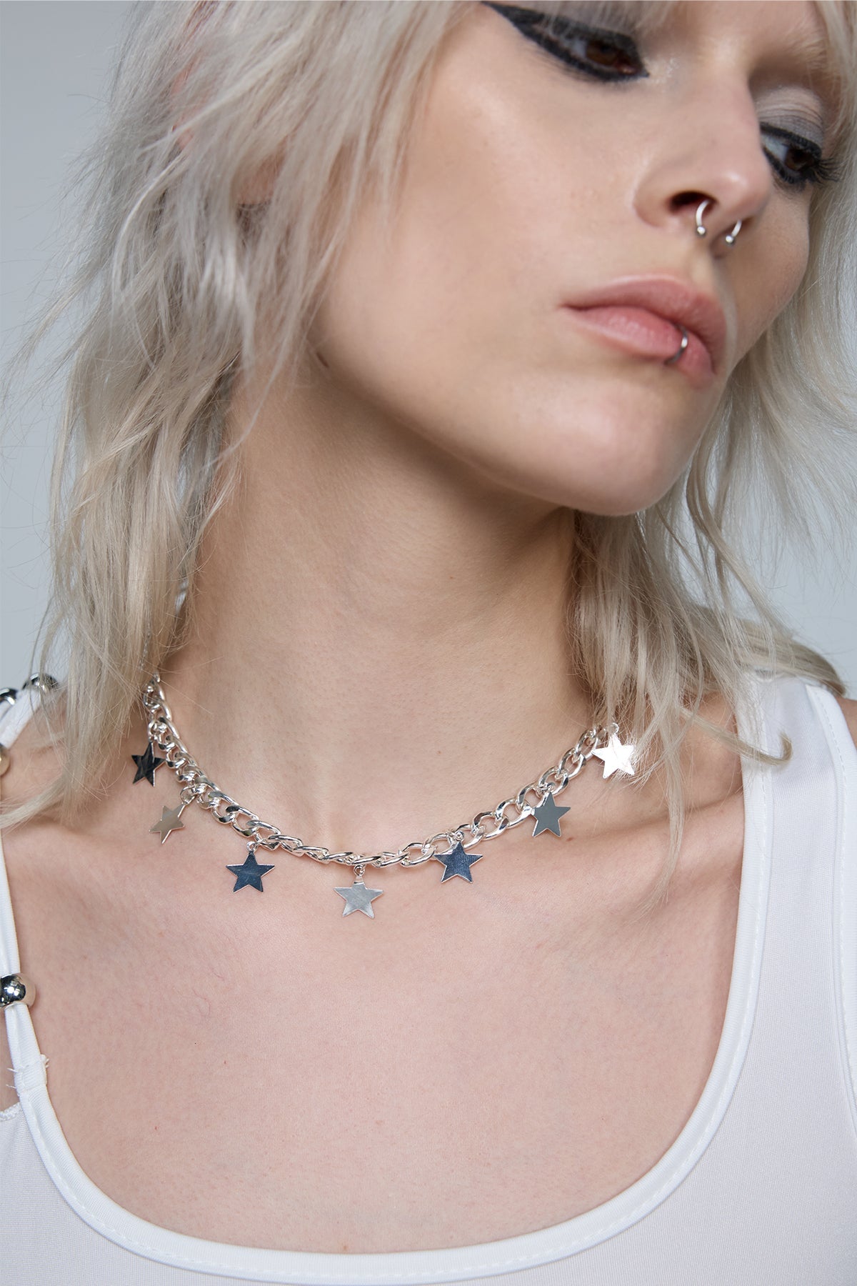 Linear Metal Star Necklace