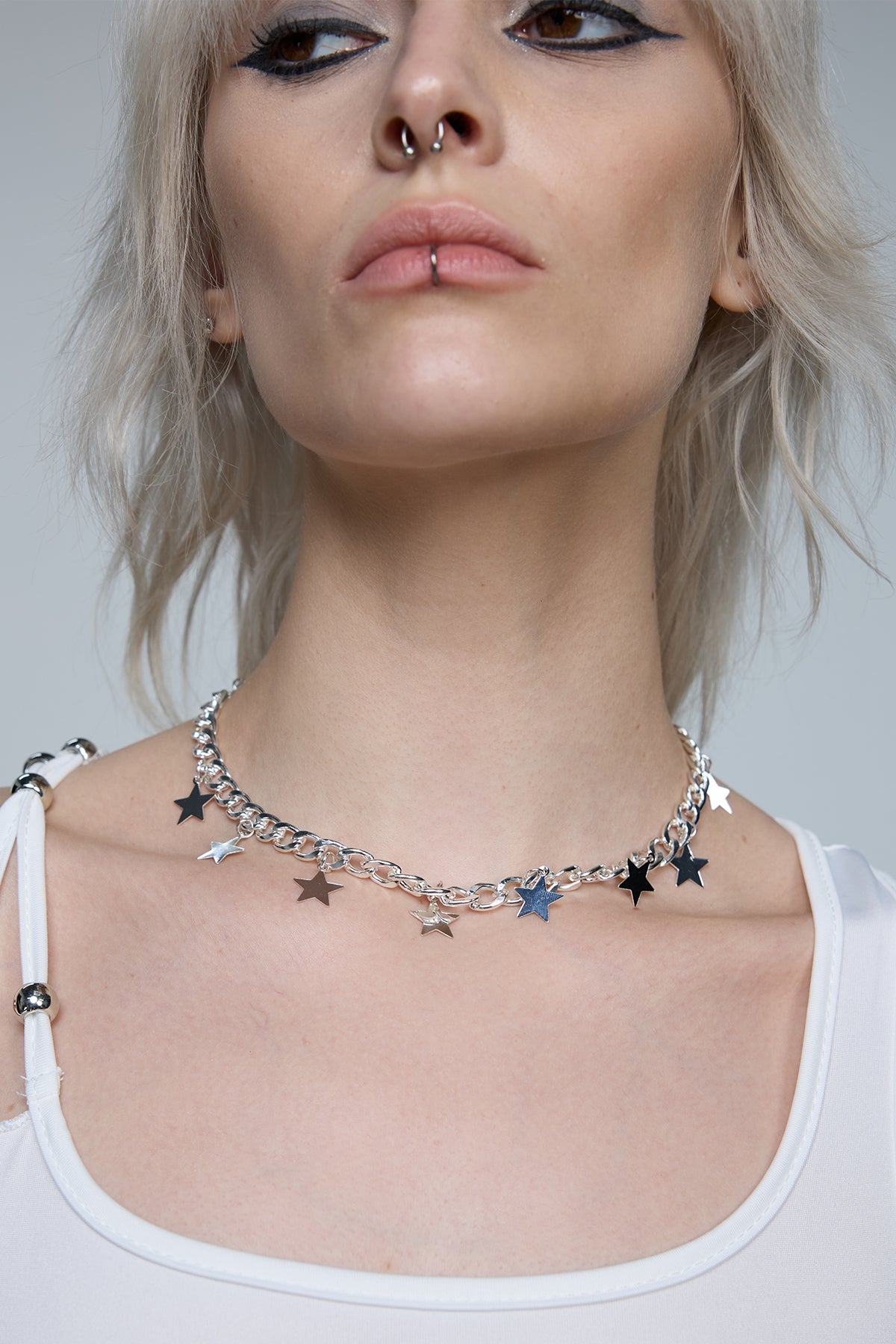 Linear Metal Star Necklace