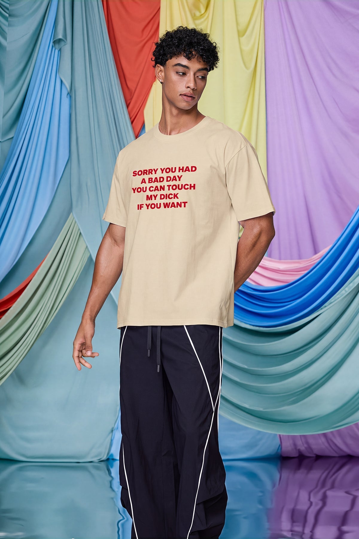 Linear Sketch Print T-Shirt Beige