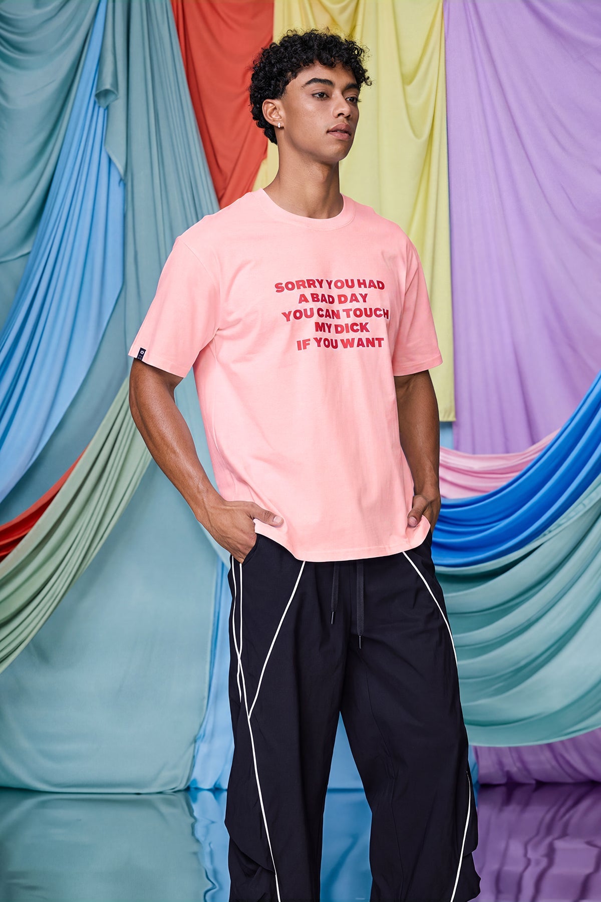 Linear Sketch Print T-Shirt Pink