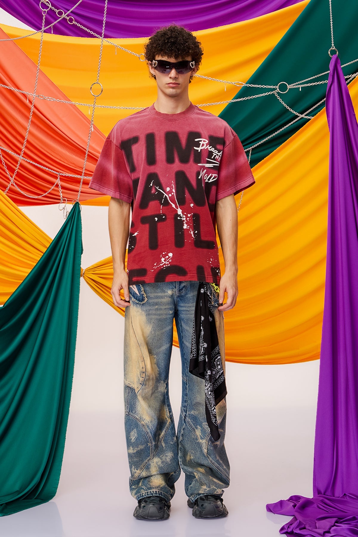 Low Trace Graffiti T-Shirt Pink