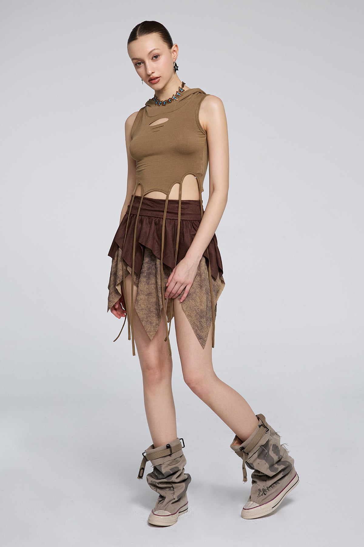 Midriff Aperture Sleeveless Hooded Fringe Crop Top