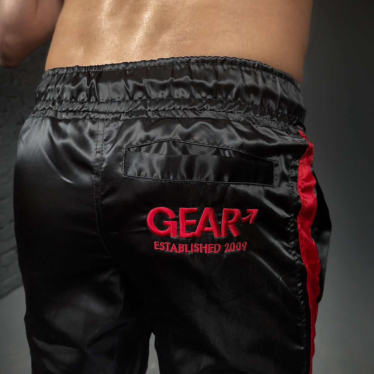 NYLON KINKSTER TRACK PANT BLK/RED