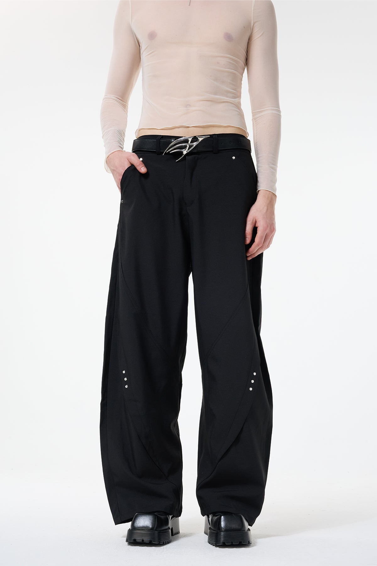 Neutral Pace Barrel Pants