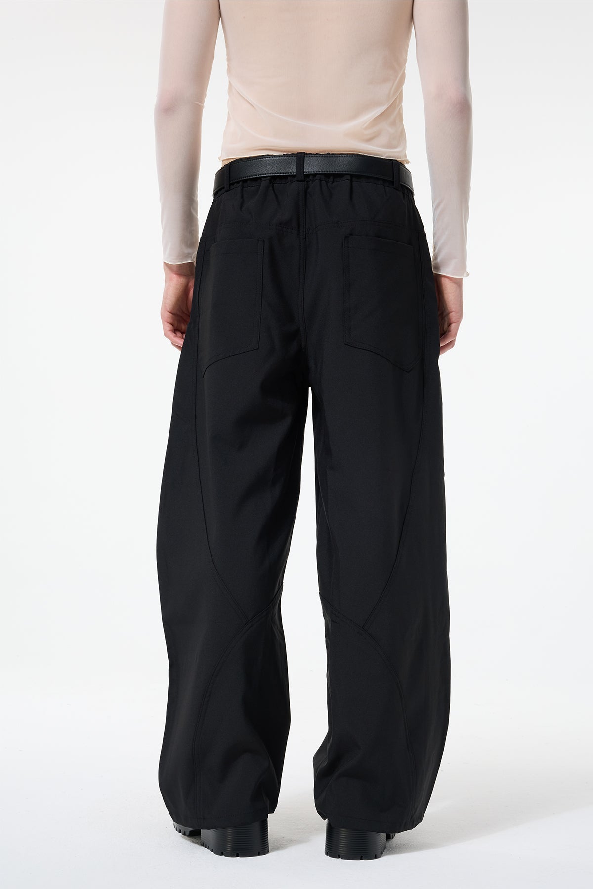 Neutral Pace Barrel Pants