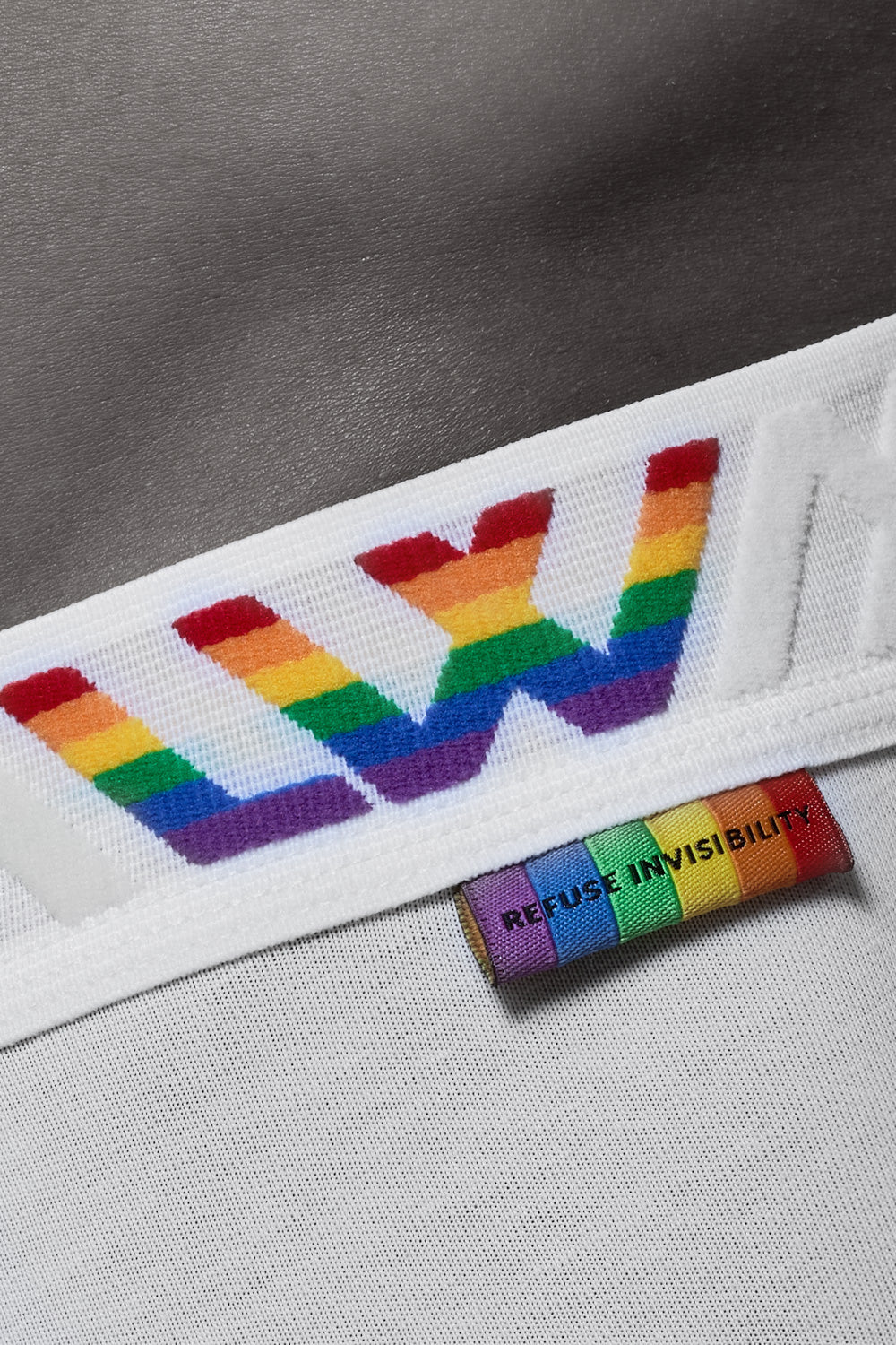 VISIBLY TRUNK PRIDE - WHITE