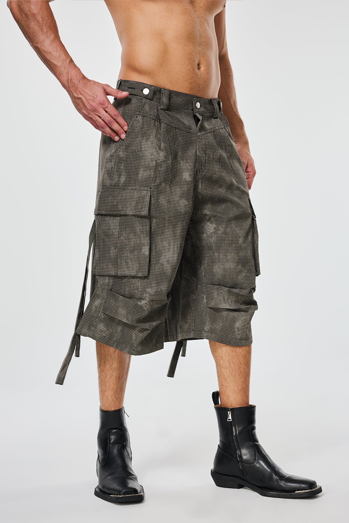 Quiet Form Straight Capri Pants