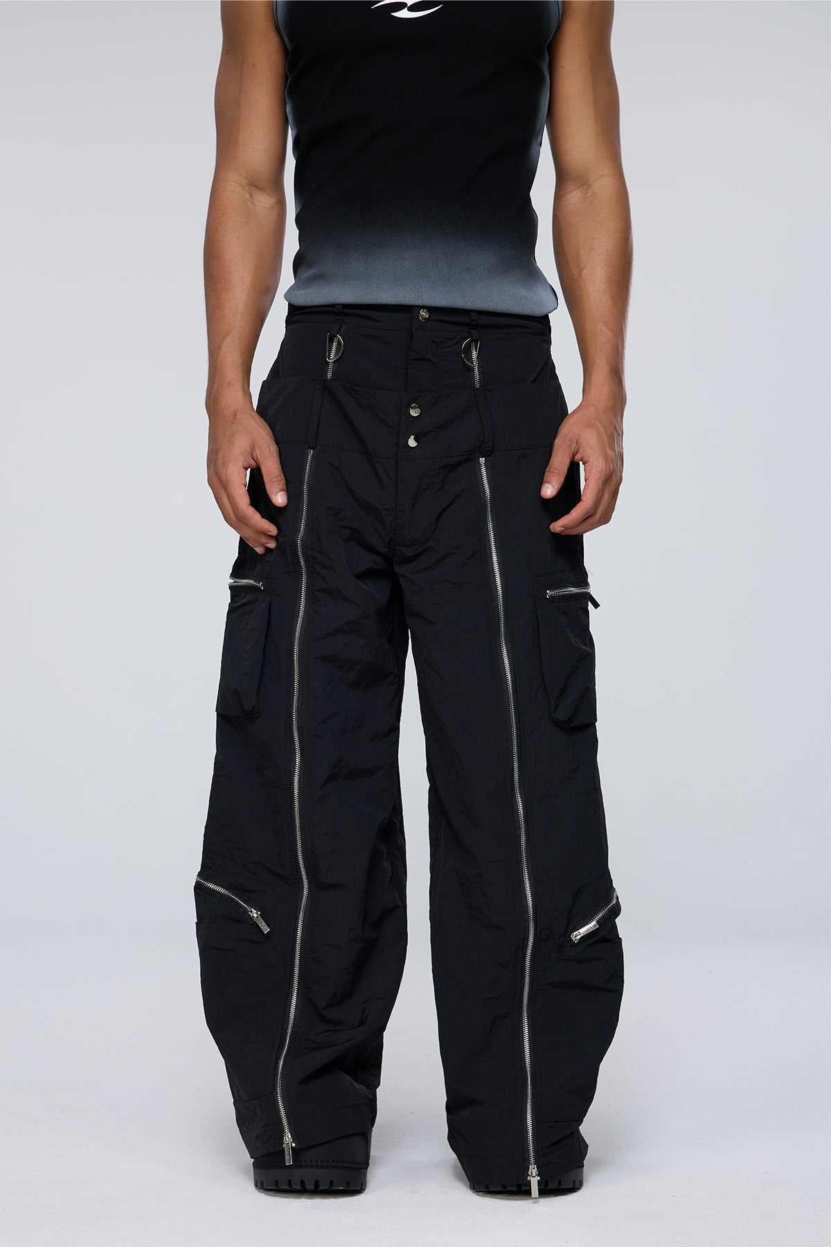 Raw Hem Barrel Zipper Pants