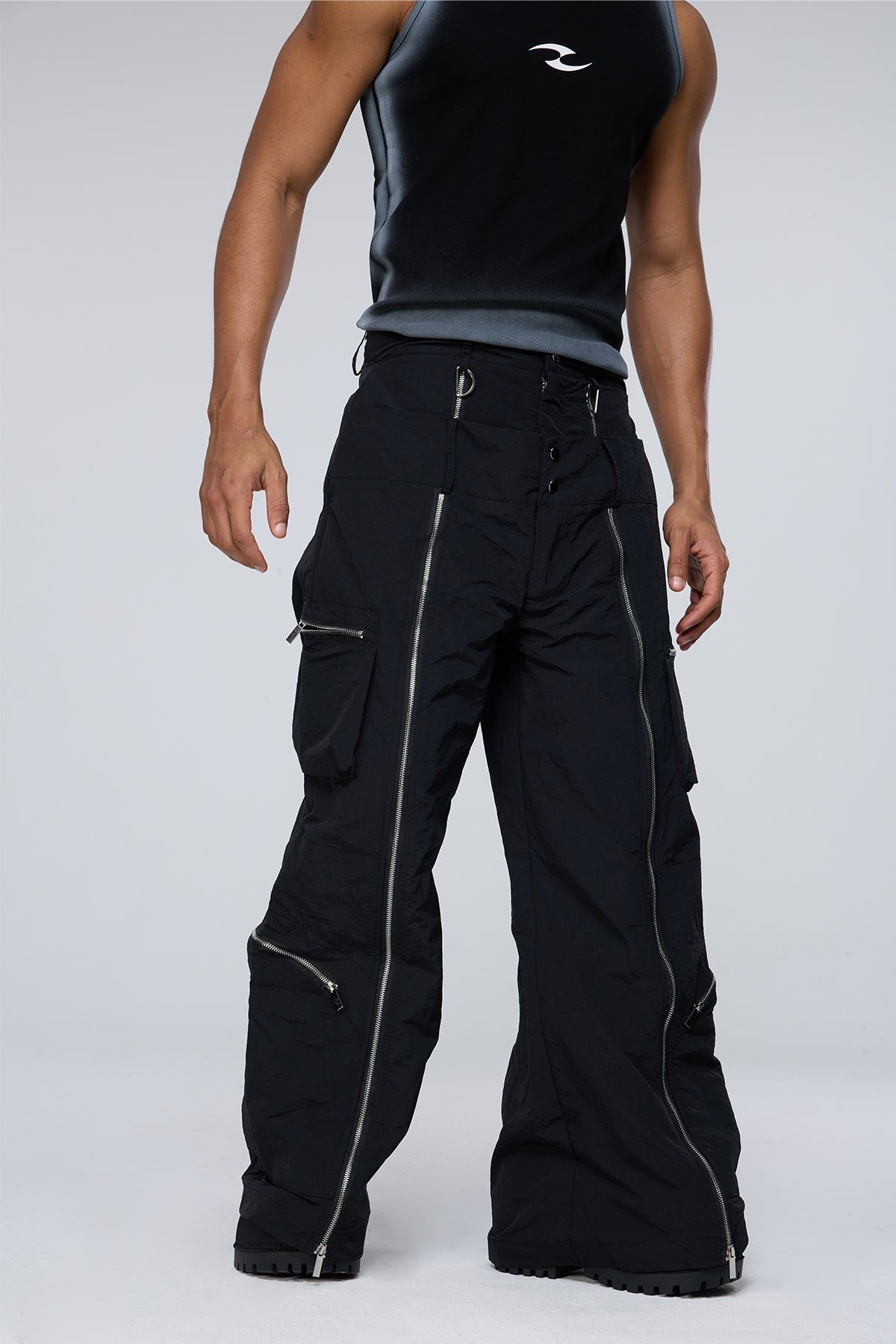 Raw Hem Barrel Zipper Pants