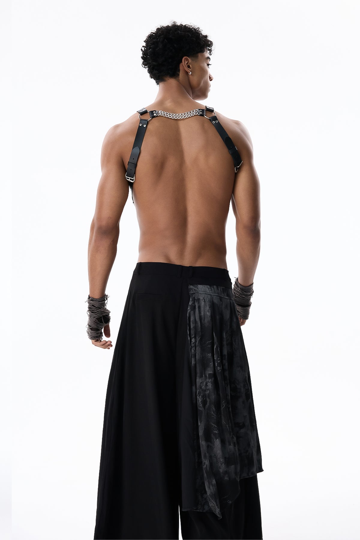 Rusted Veil Leather Chest Strap