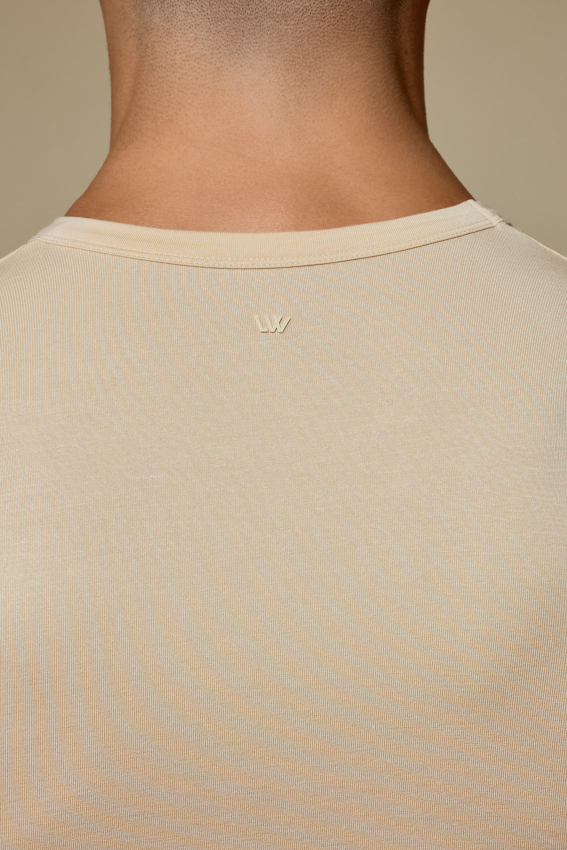 WHISPER UNDERSHIRT SECOND SKIN - IVORY