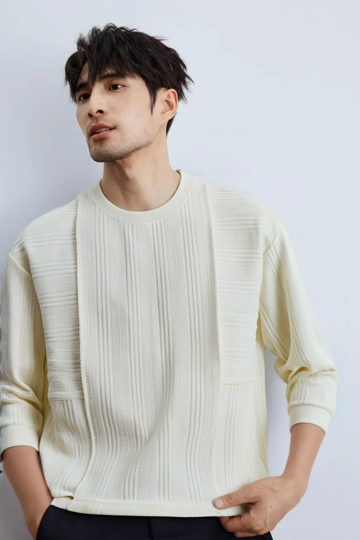 Men's Long Sleeve Knit Sweater with Textured Pattern