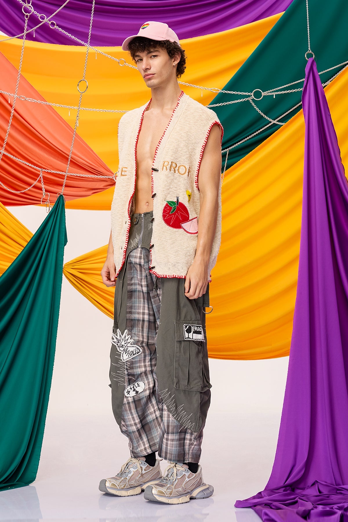 Simple Knitform Embroidery Vest